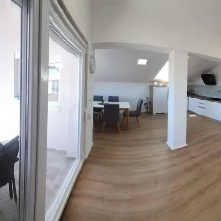 - 2 Bedroom With Sea View Apartamento