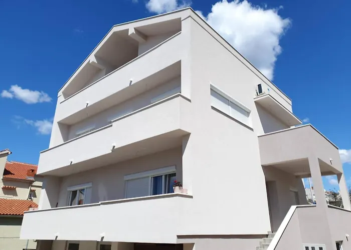 - 2 Bedroom With Sea View 公寓 扎达尔