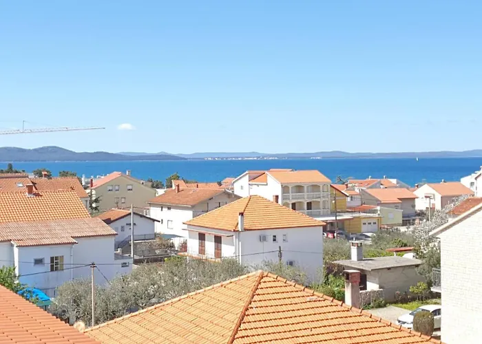 - 2 Bedroom With Sea View 公寓 扎达尔