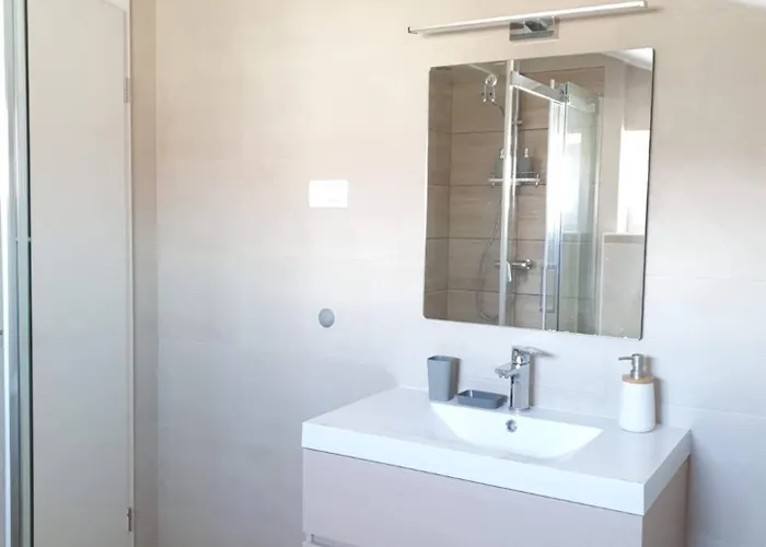 公寓 - 2 Bedroom With Sea View 扎达尔