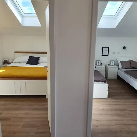 - 2 Bedroom With Sea View 자다르