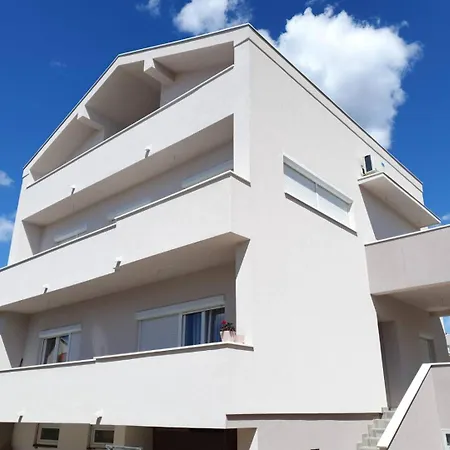 - 2 Bedroom With Sea View 아파트 자다르